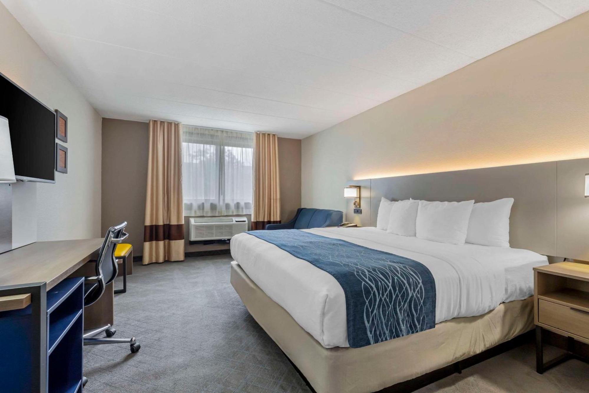 Comfort Inn Herndon-Reston Buitenkant foto