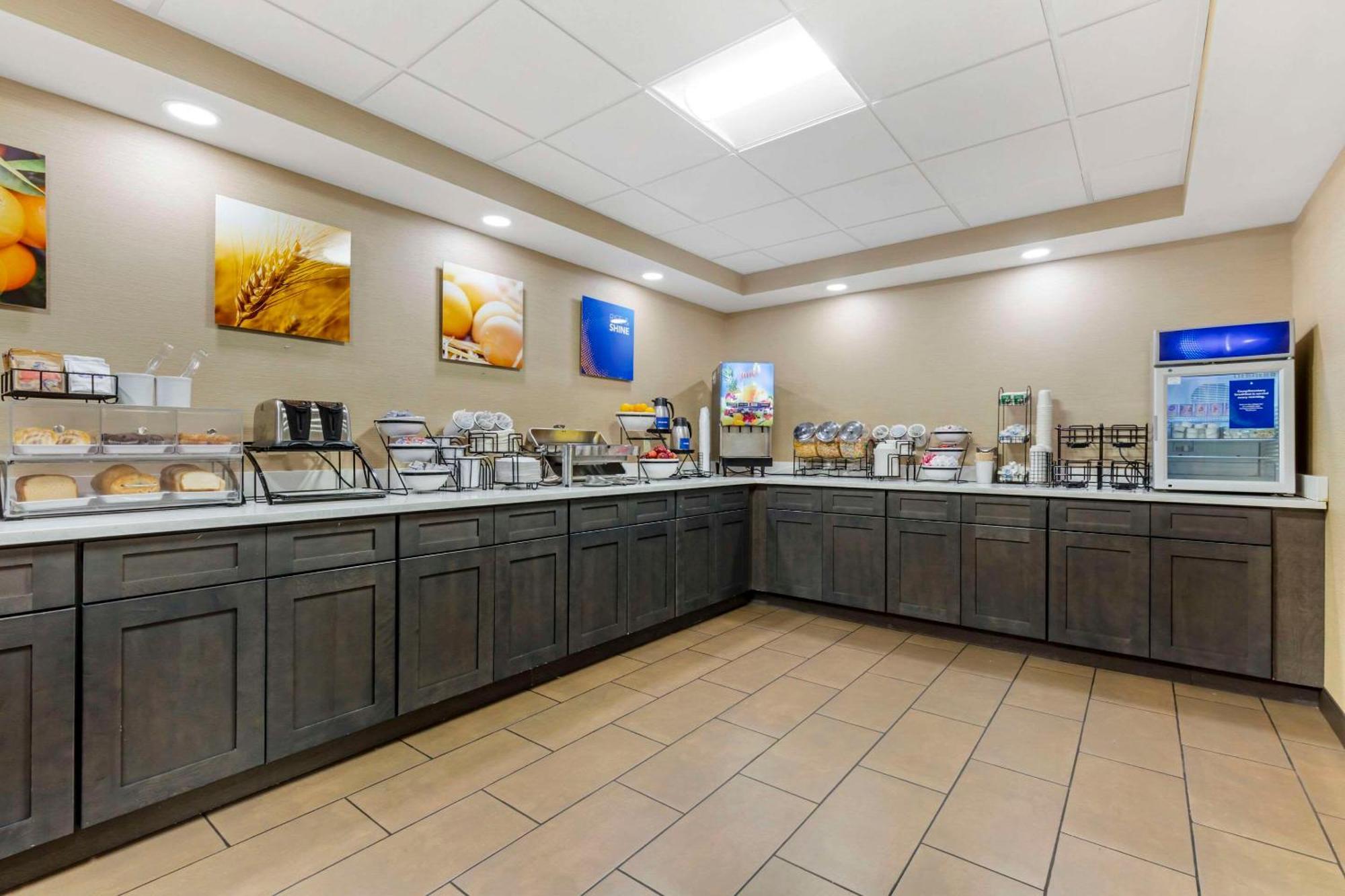 Comfort Inn Herndon-Reston Buitenkant foto