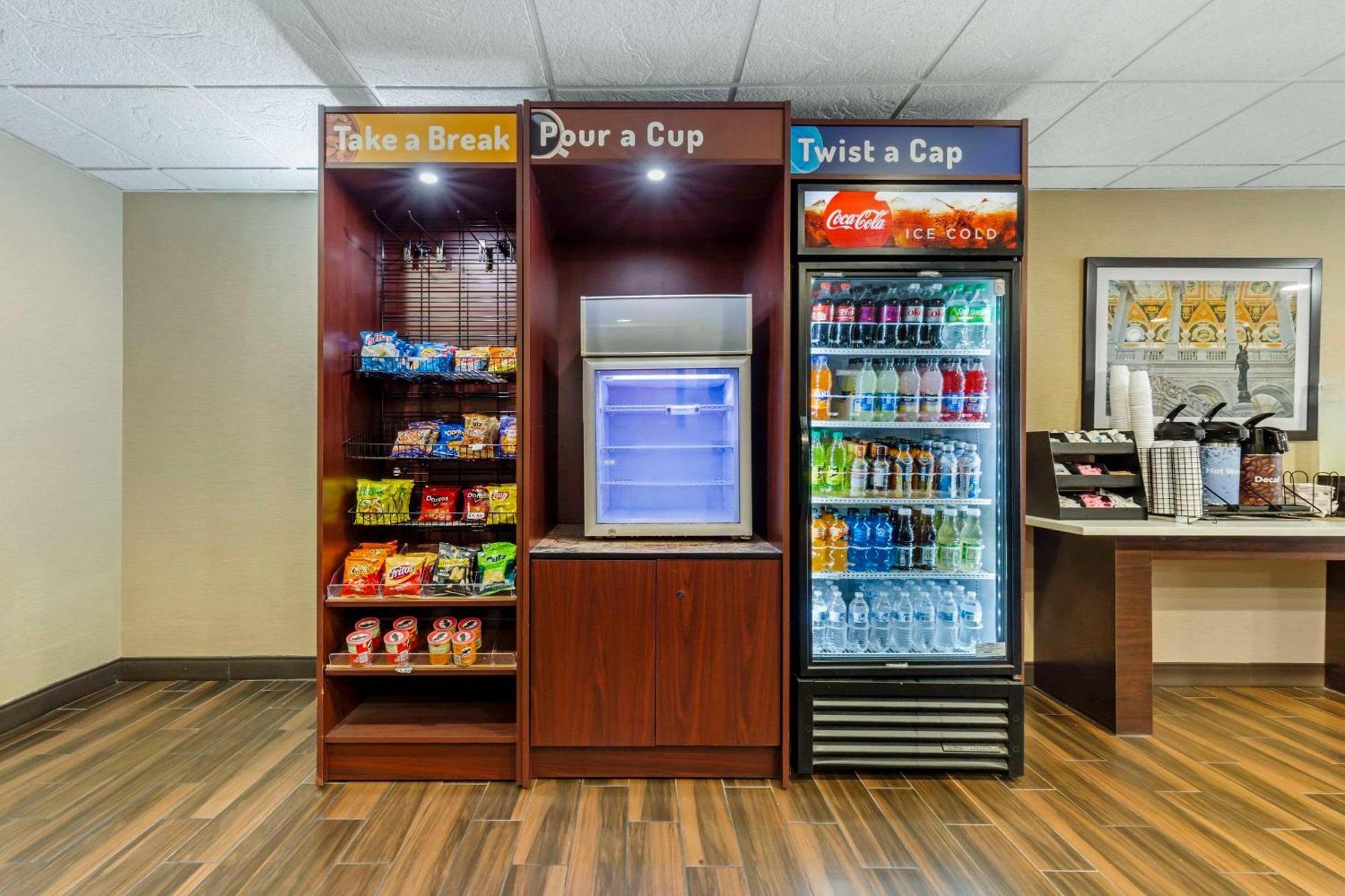 Comfort Inn Herndon-Reston Buitenkant foto