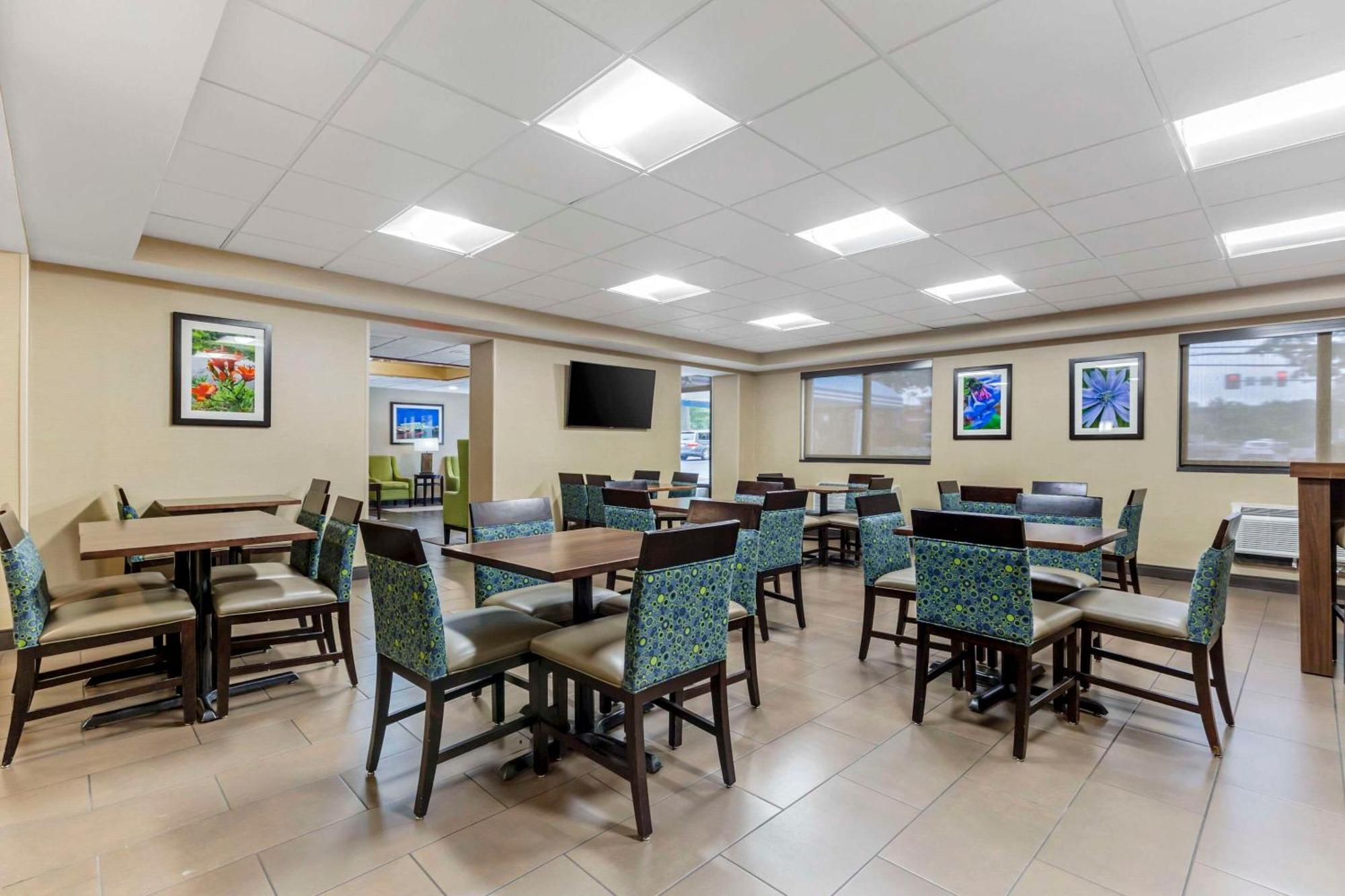 Comfort Inn Herndon-Reston Buitenkant foto