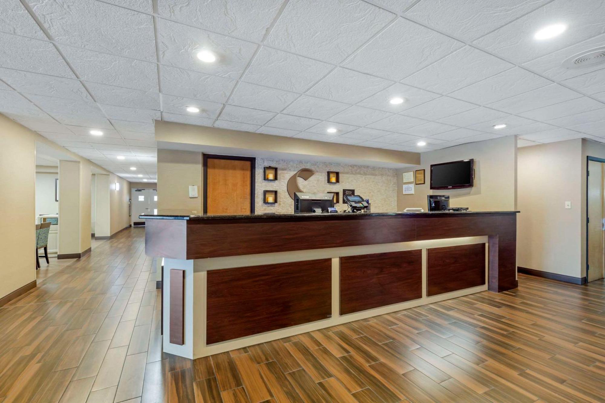 Comfort Inn Herndon-Reston Buitenkant foto