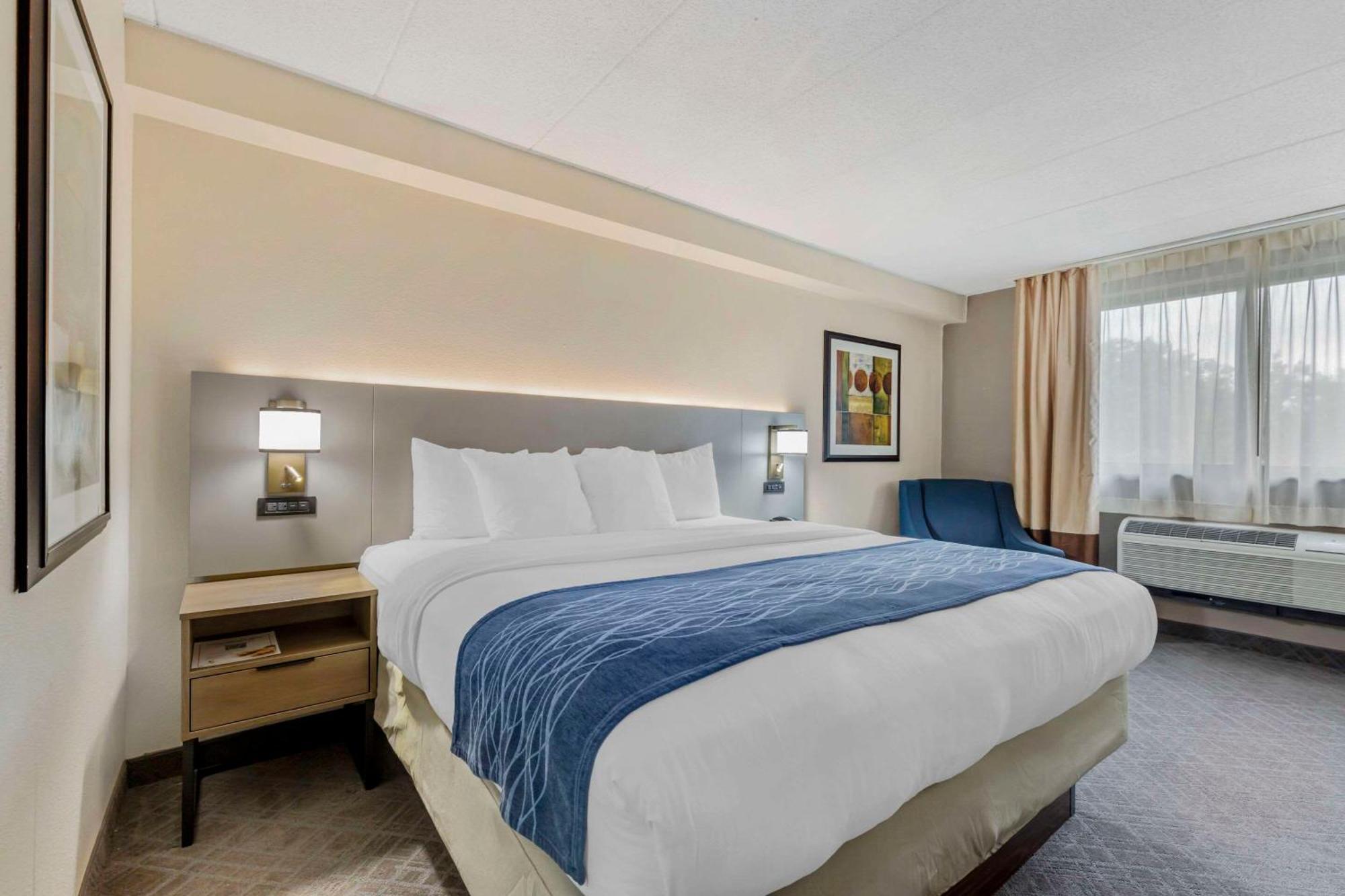 Comfort Inn Herndon-Reston Buitenkant foto